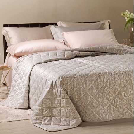 Mid-season quilted bedspread in cotton satin Jacquard